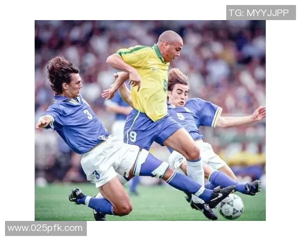 足球明星经典动作解析与技巧分享让你也能成为场上焦点 足球明星经典动作解析与技巧分享让你也能成为场上焦点