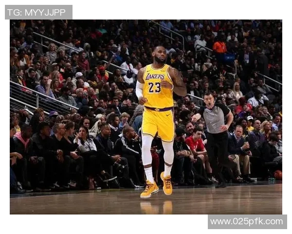 湖人对决热火杨健展现篮球魅力引发球迷热议与期待 湖人对决热火杨健展现篮球魅力引发球迷热议与期待