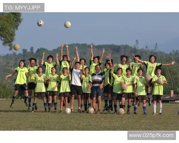 从贫困到辉煌足球明星儿时艰辛历程背后的感人故事